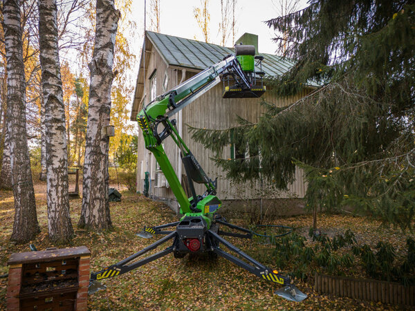 <b>Leguan 135 Neo -henkilönostin</b>